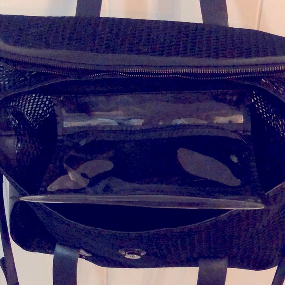 Fabletics Grip Tote gym bag - Picture 3 of 7